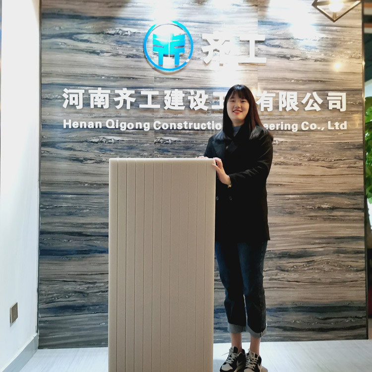 進行擠塑板外墻保溫施工 進行擠塑板外墻保溫施工